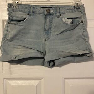 Aeropostale High Waisted Midi Women’s 8 Shorts